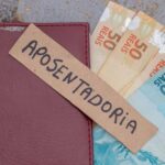 Quantos anos de contribuição para se aposentar em 2026