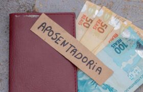 Quantos anos de contribuição para se aposentar em 2026